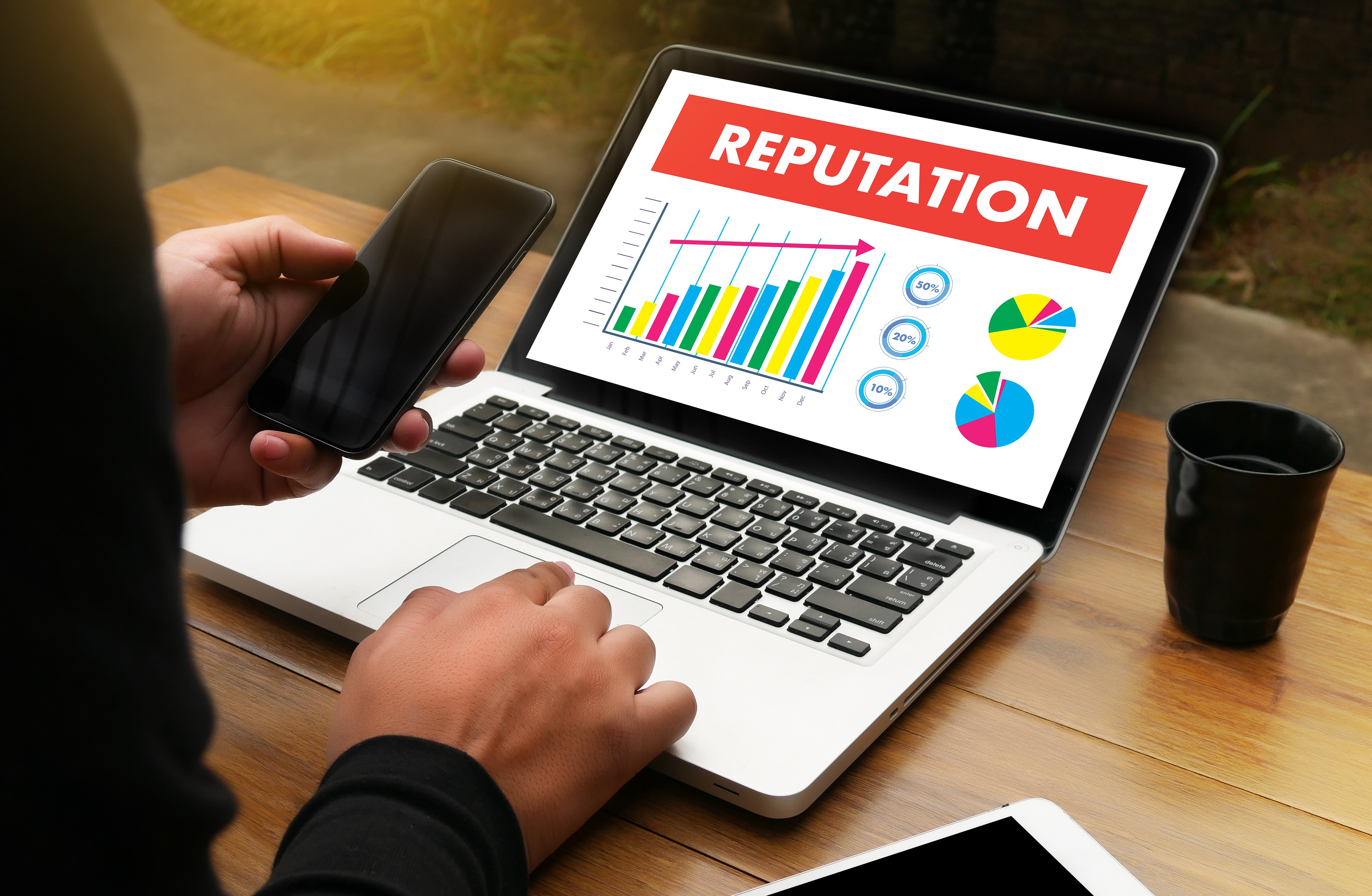online reputation management computer with reputation on the screen
