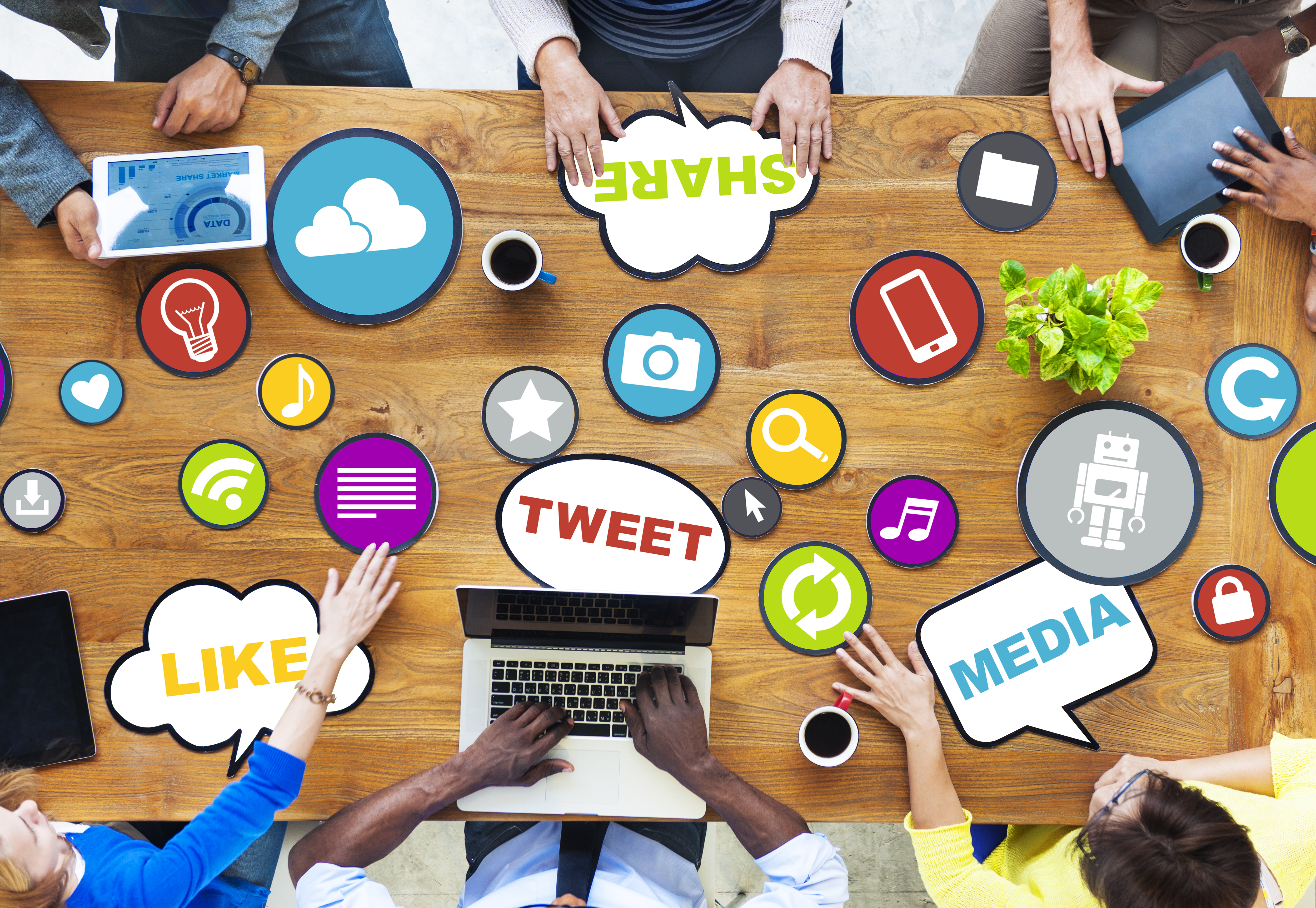 social media marketing table with buttons reading like, tweet, share